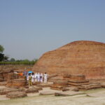ไวสาลี: นครแห่งประวัติศาสตร์ เสาหินอโศก และการอำลาครั้งสุดท้าย