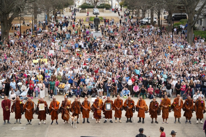เปิดบันทึกเส้นทาง "Walk for Peace" จากเท็กซัสถึงวอชิงตัน ดี.ซี. ผ่านเมืองไหนบ้างที่ประกาศให้เป็น "วันแห่งสันติภาพ"?